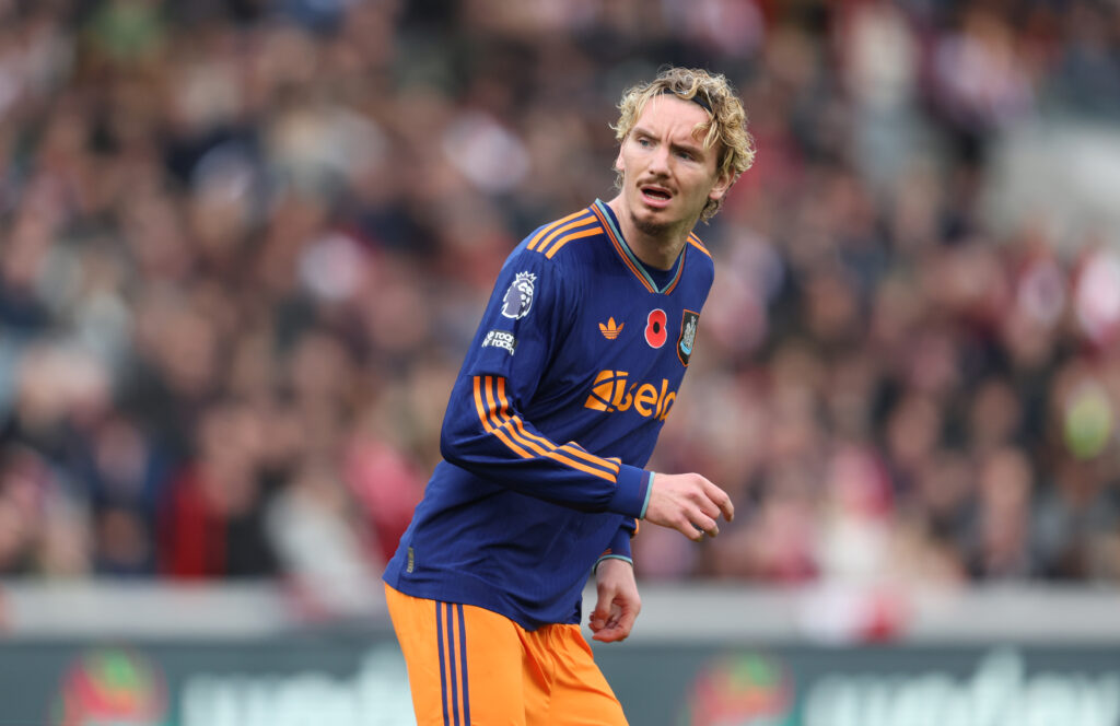 Nick Woltemade playing for Newcastle United against Brentford in the Premier League.