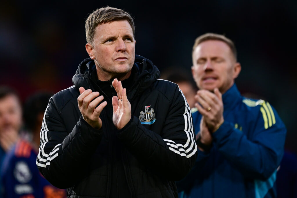 Eddie Howe claps the Newcastle United fans after losing to Brentford.