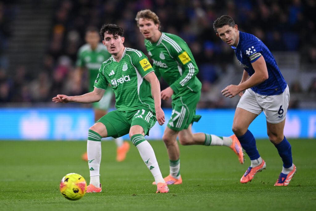 Tino Livramento passes the ball during Newcastle United's win over Everton.