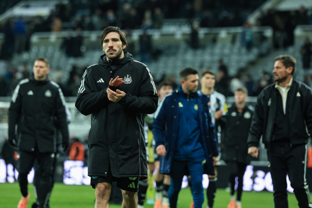 Sandro Tonali applauds Newcastle United fans after being Crystal Palace.