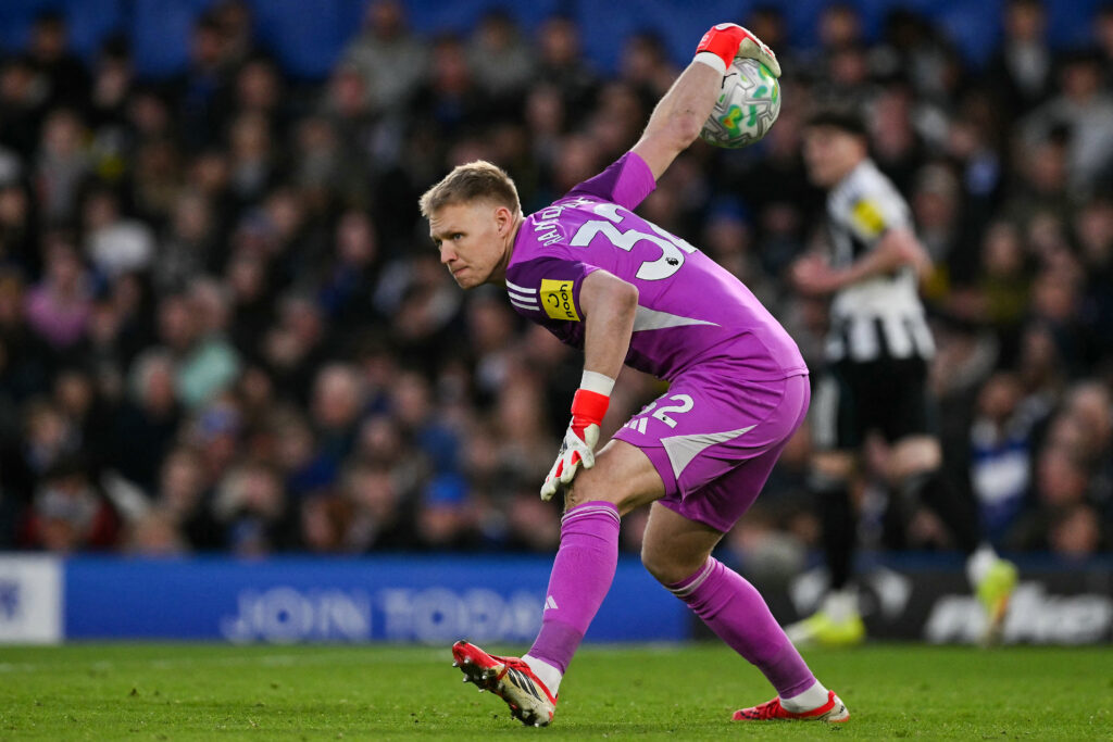 Aaron Ramsdale rolls the ball out during Chelsea FC vs Newcastle United in the Premier League.