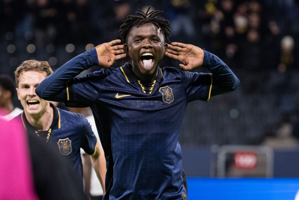 Zadok Yohanna celebrates after scoring for AIK against BK Hacken in the Swedish Cup.